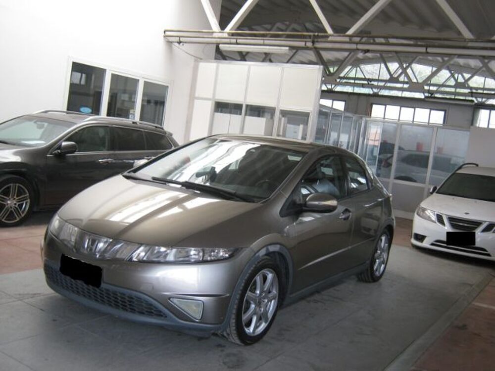 Honda Civic 1.8 i-VTEC 5p. Sport