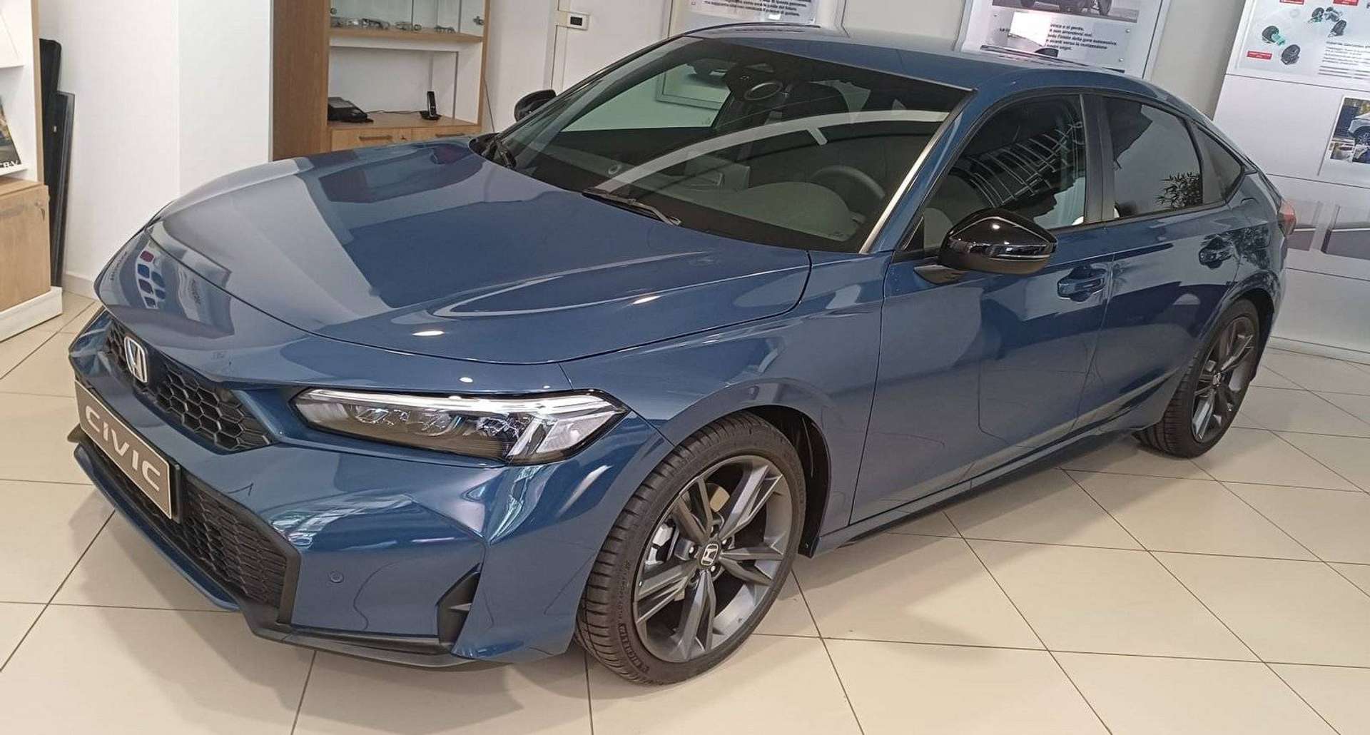 Scopri di più sull'articolo Honda Civic  Civic 2.0 hev Sport ecvt