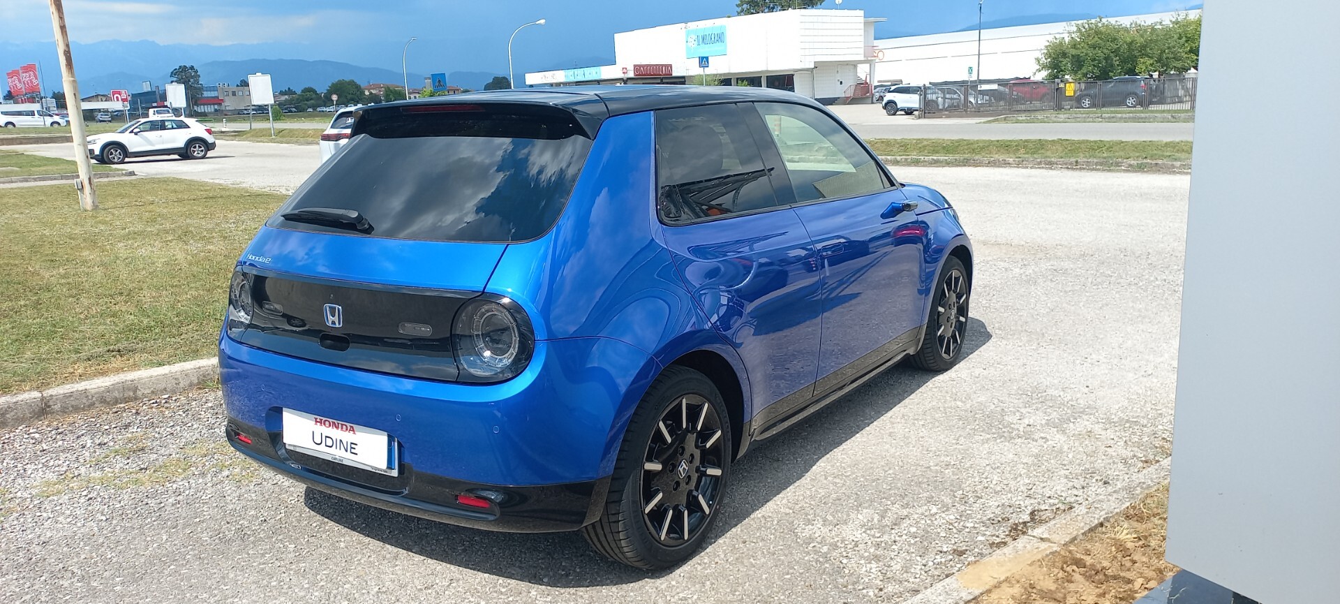 Honda e Advance 17